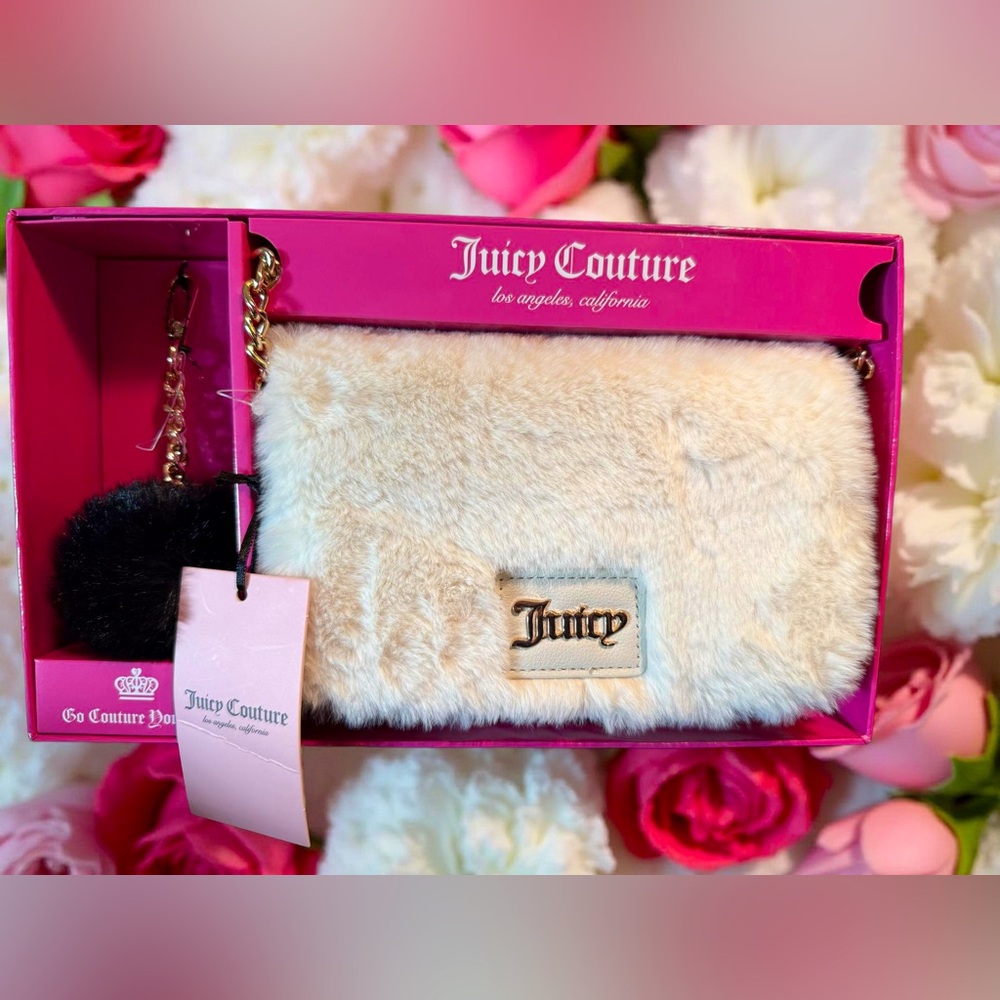 Juicy Couture Los Angeles NWT Beautiful Cream Faux Fur Crossbody Bag & Keychain